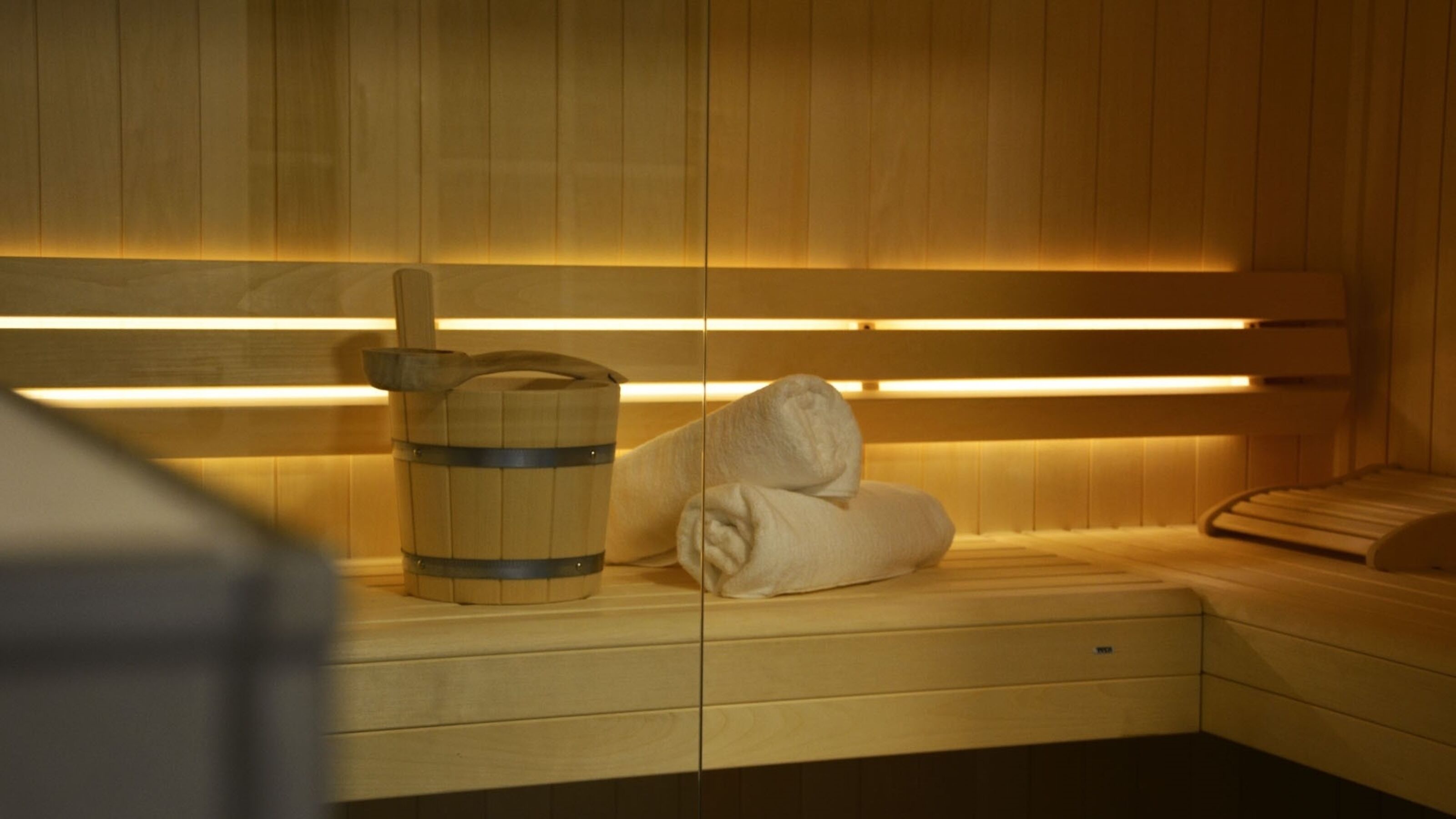 ...und eigener Sauna.