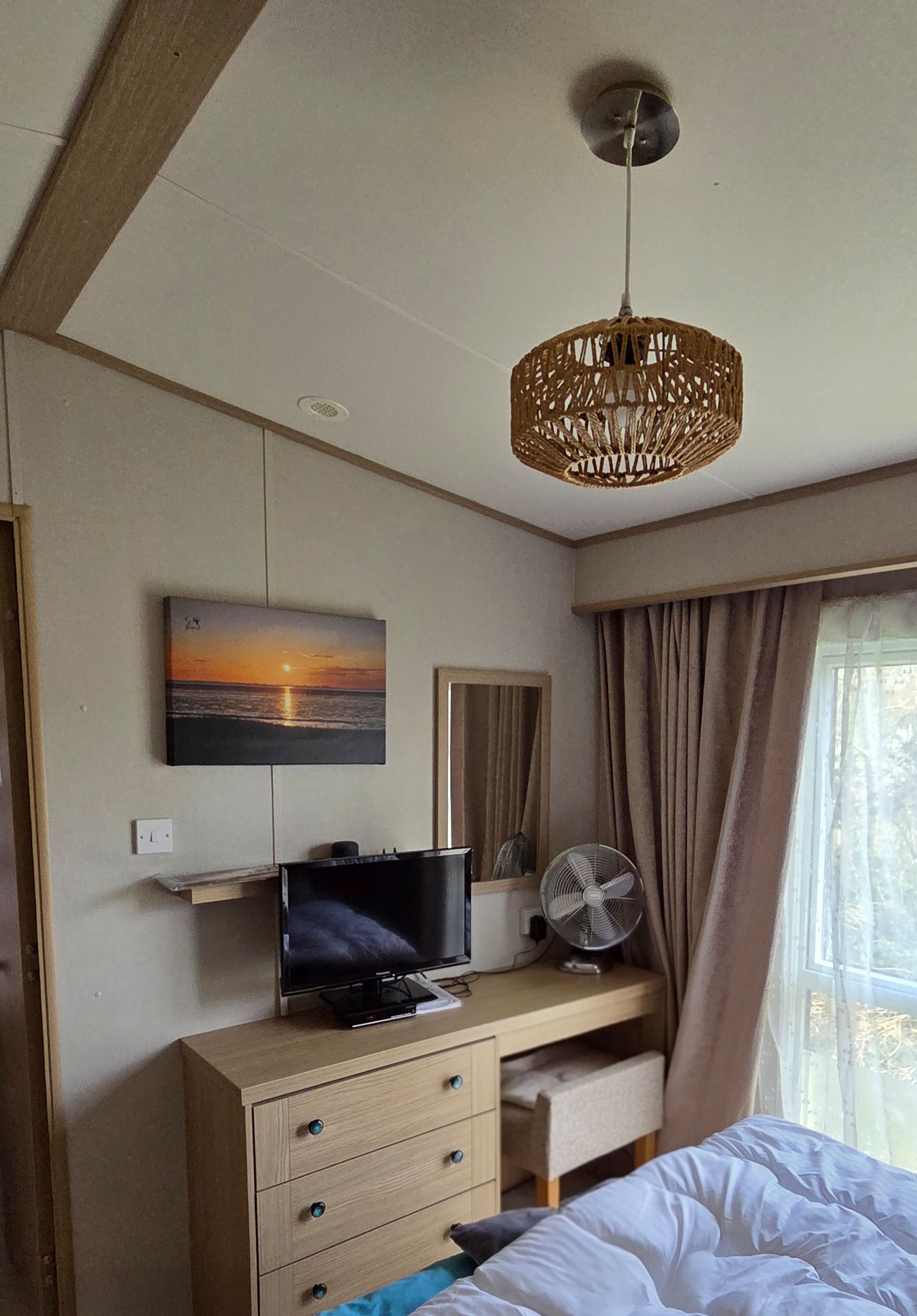 Schlafzimmer 1