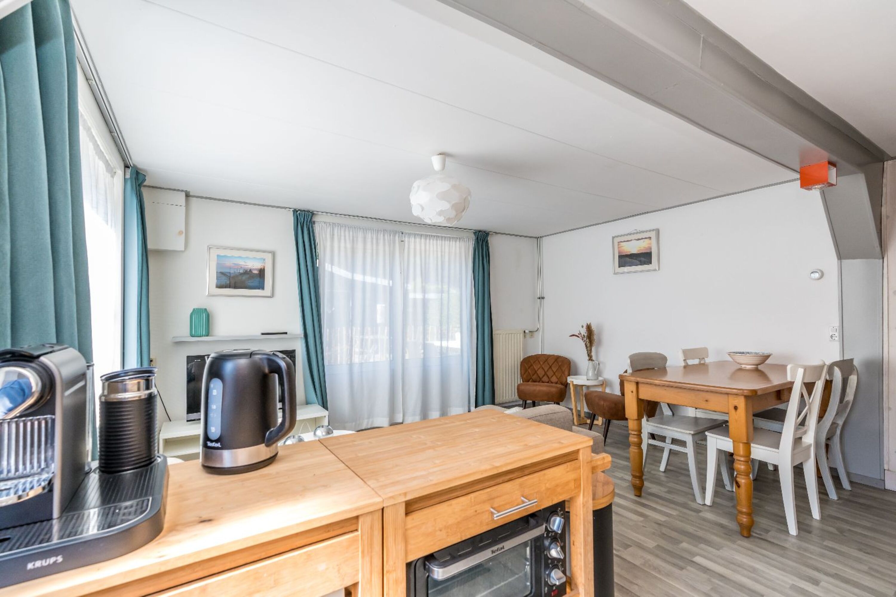 Das gemütlich eingerichtete Wohnzimmer