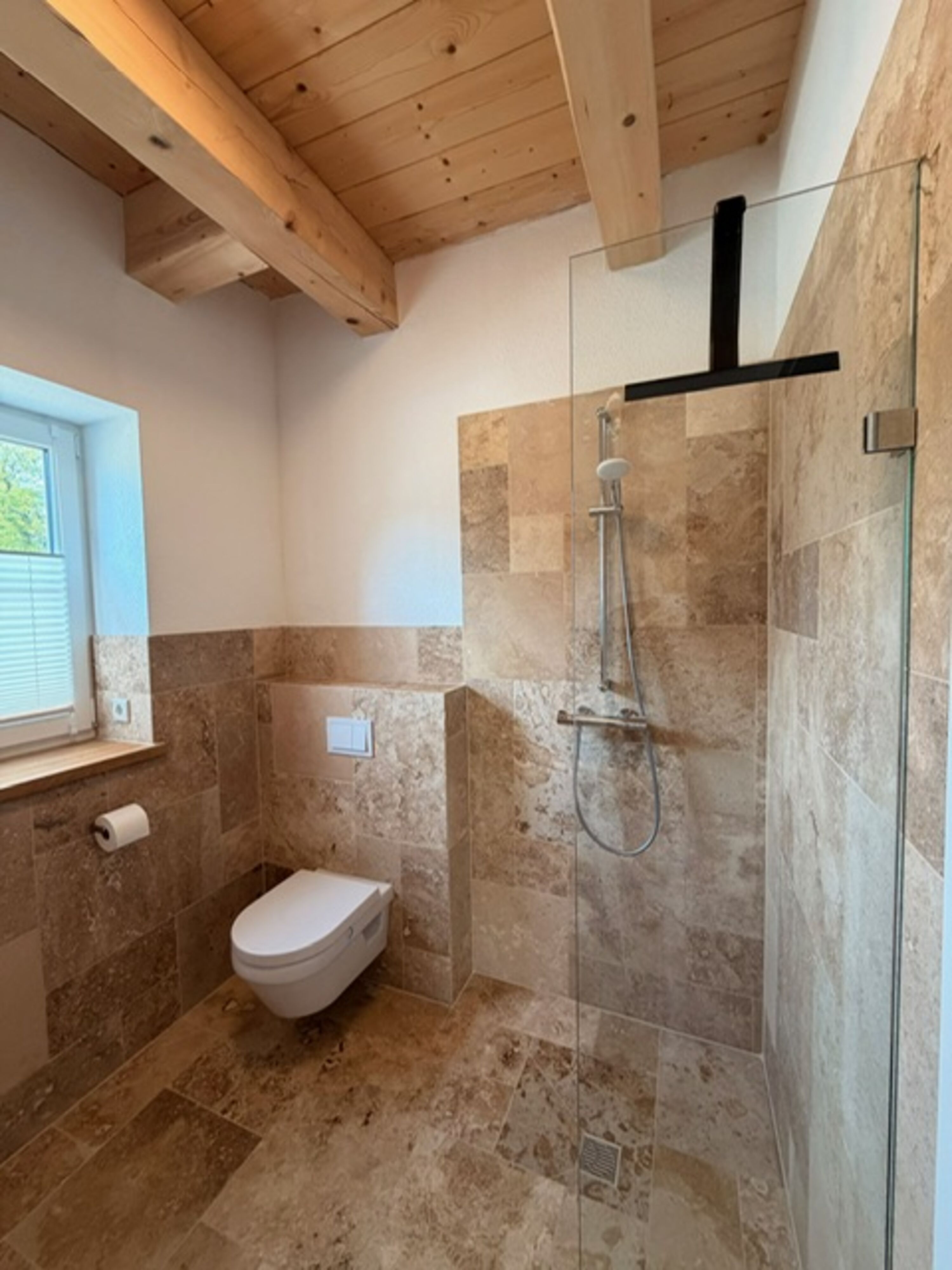 Dusche und WC