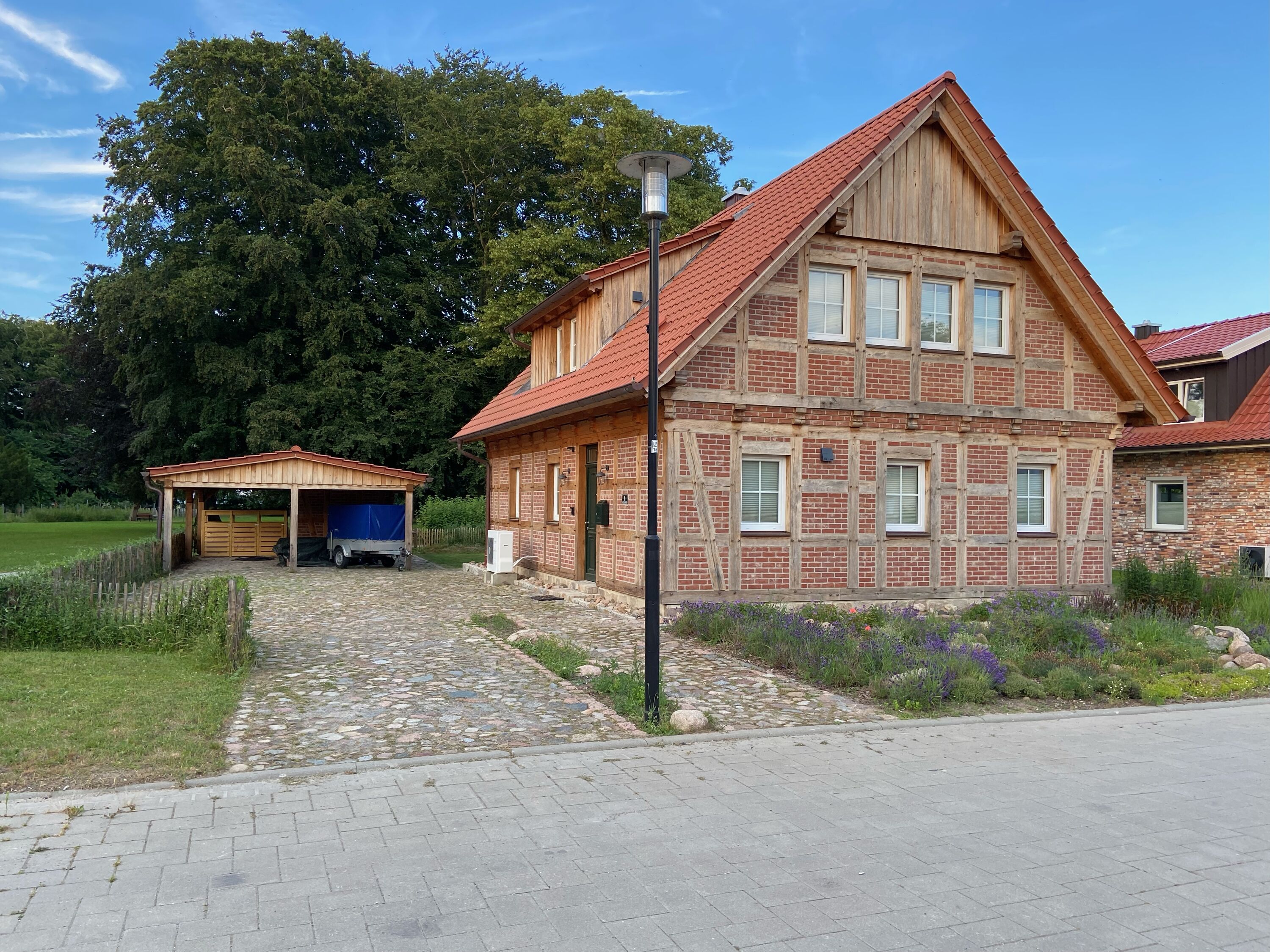 Parkplätze am Haus