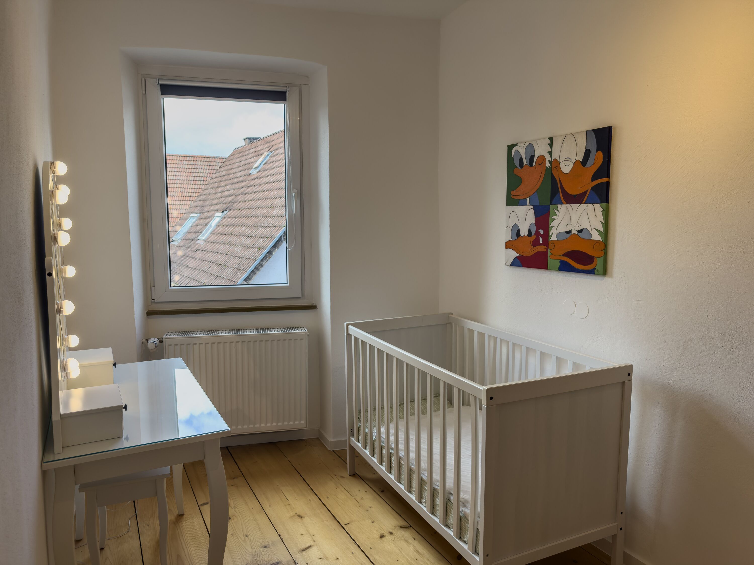 Kinderbett angrenzend an Schlafzimmer 1
