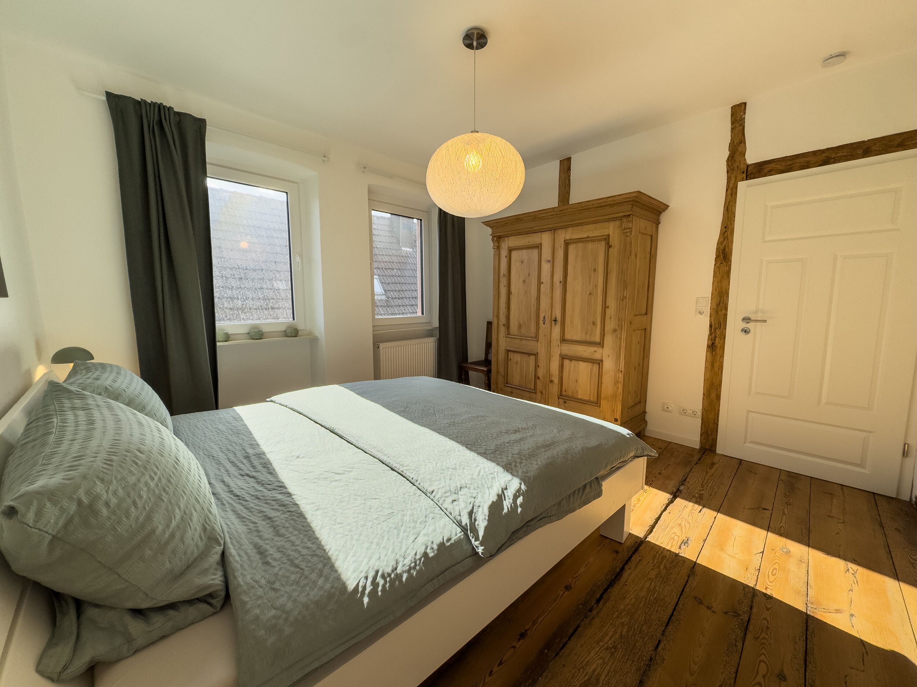 2. Schlafzimmer mit King-Size Bett