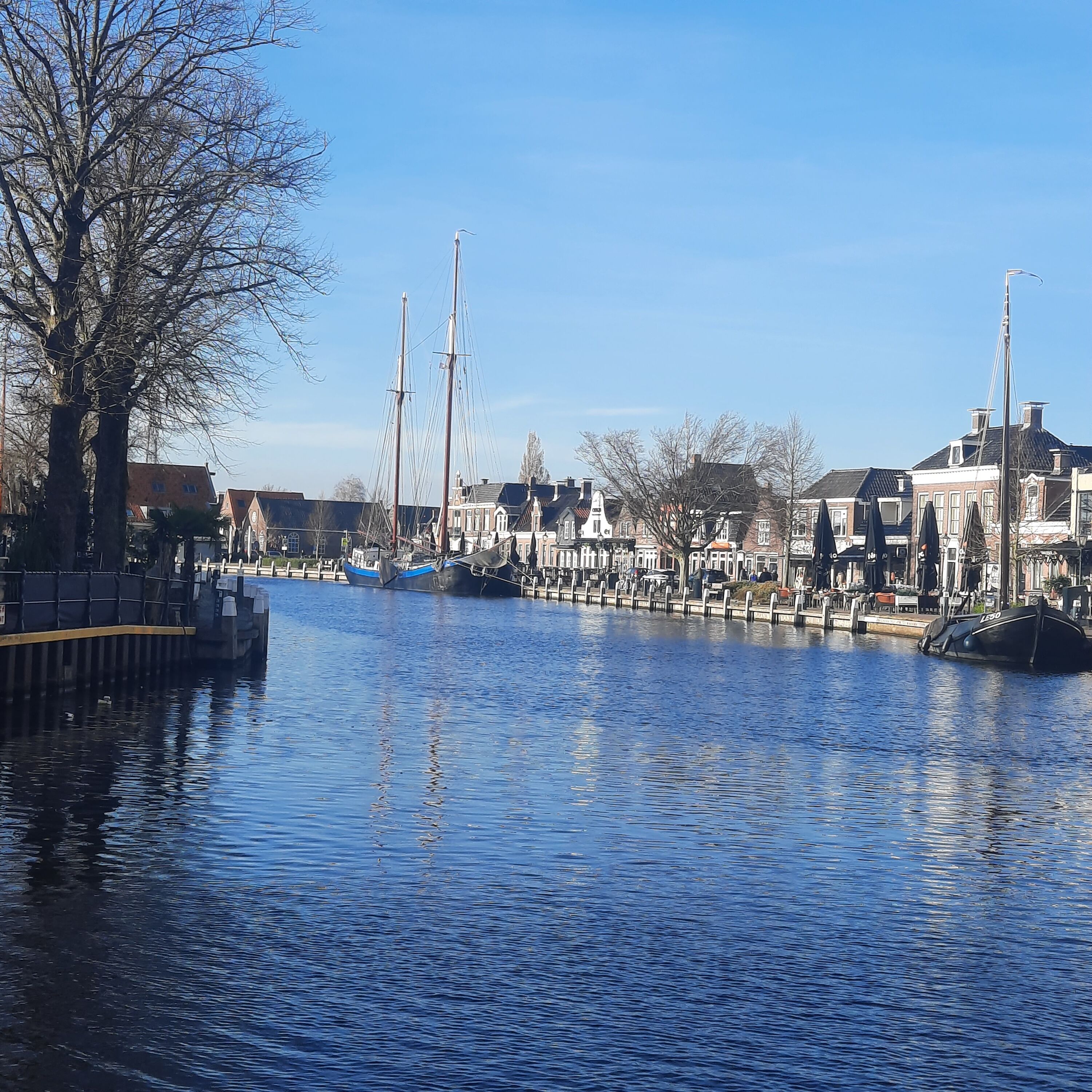 Idyllischer Blick auf den Lemmer-Kanal