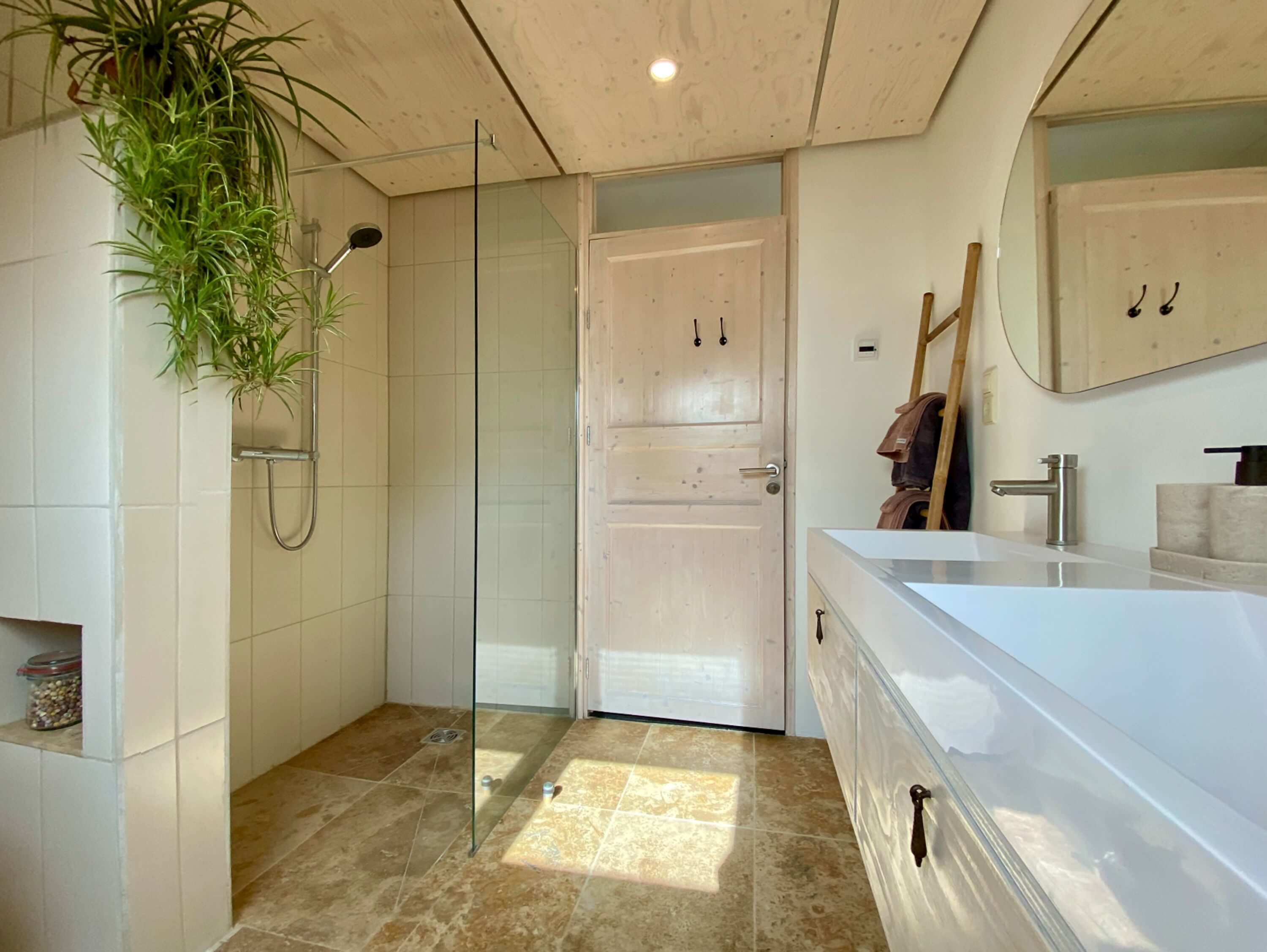 Badezimmer im Obergeschoss