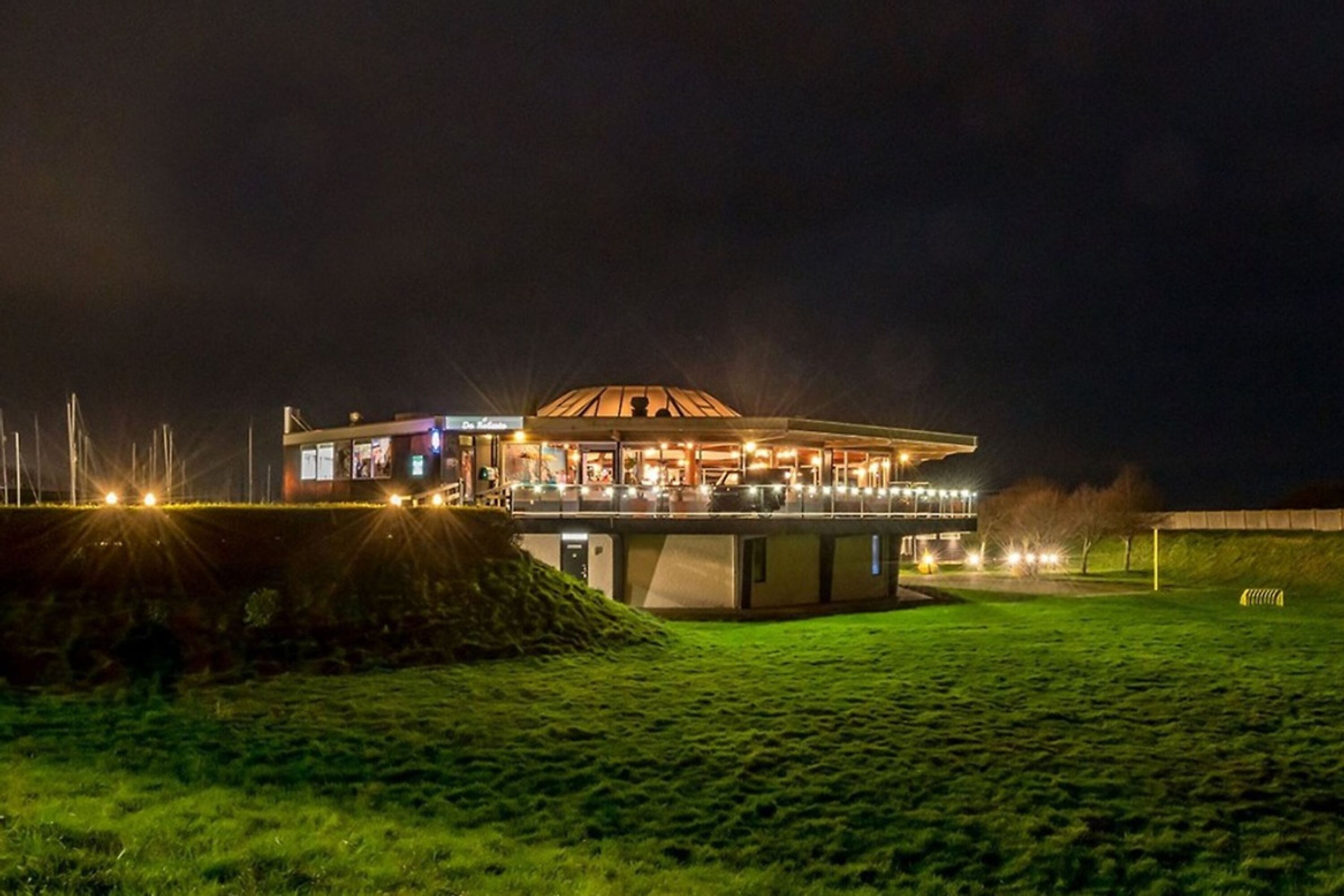 Restaurant Italienisch am Yachthafen Scharendijke – nur ca. 300 m vom Ferienhaus und Grevelingenmeer entfernt