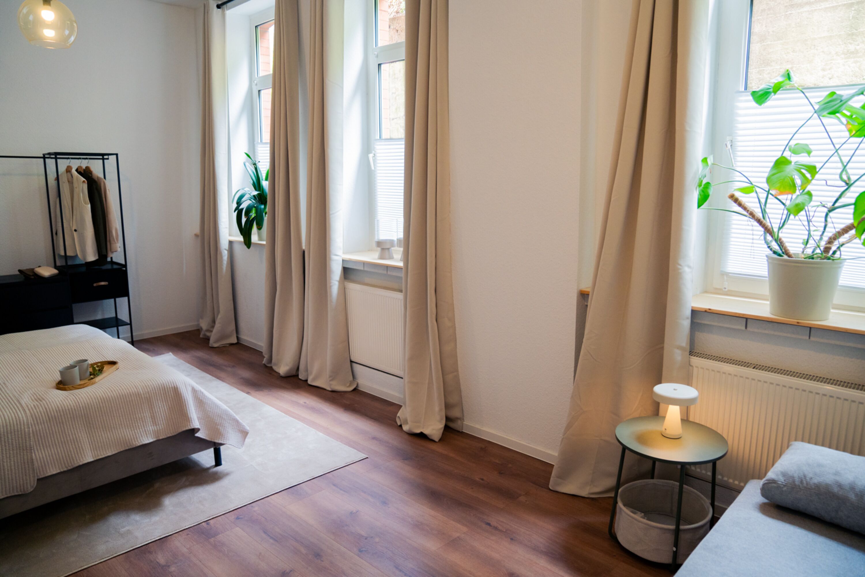 Schlafzimmer 1
