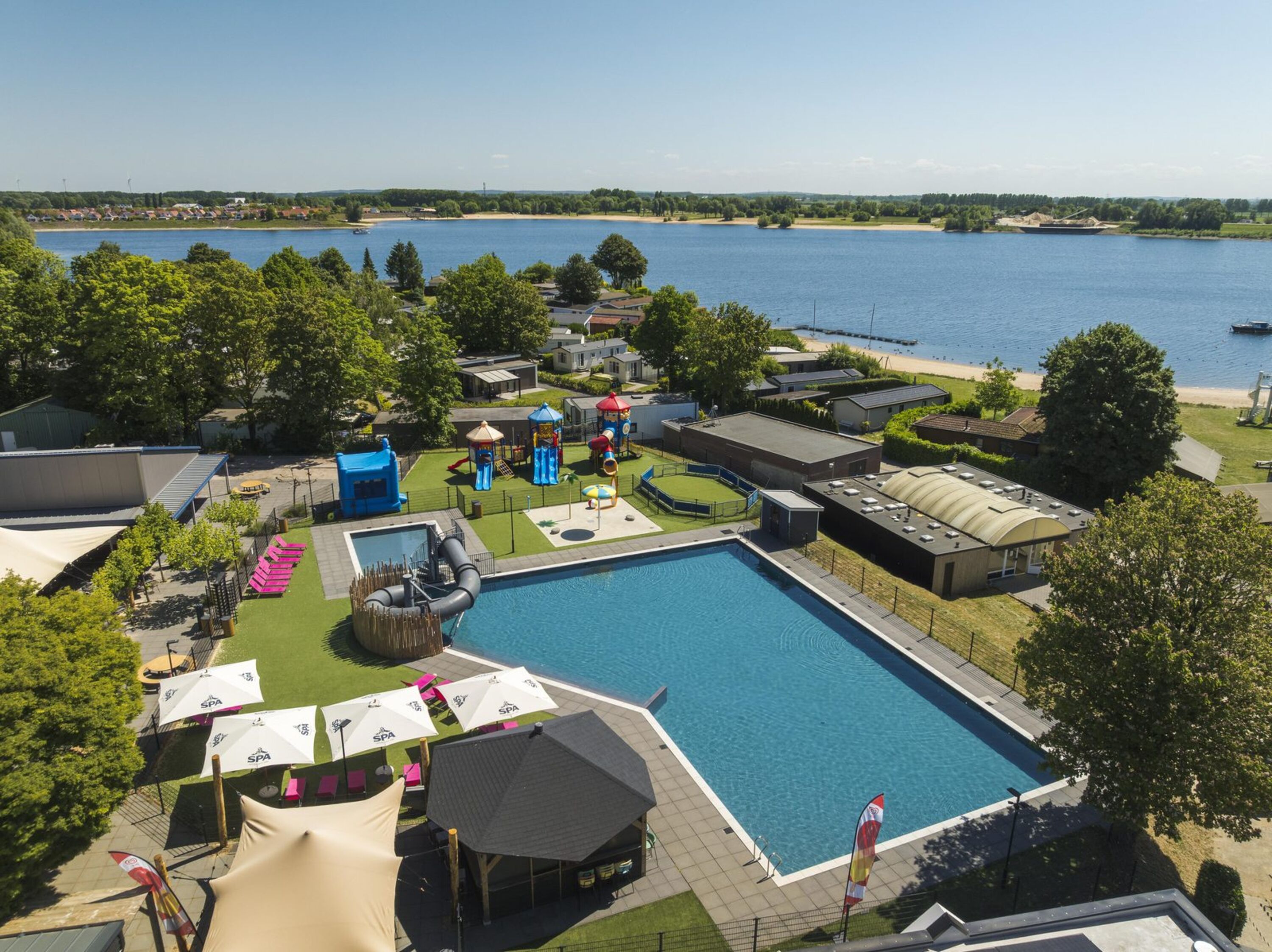 Pool vom Park