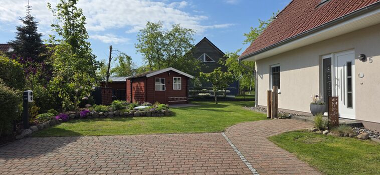 Stellplatz für 2 Pkw mit Ladestation