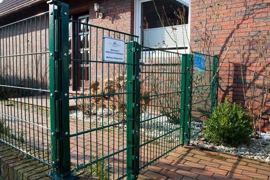 Natürlich sind beide Gärten komplett umzäunt