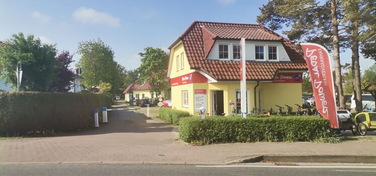 Einfahrt zur Ferienanlage