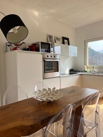 komplett eingerichtete Küche