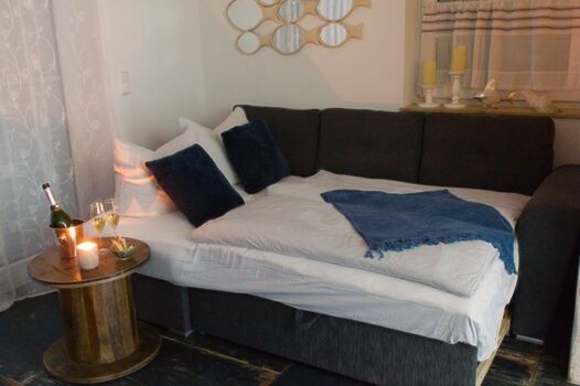 Wohn-/Schlafcouch als Aufbettung