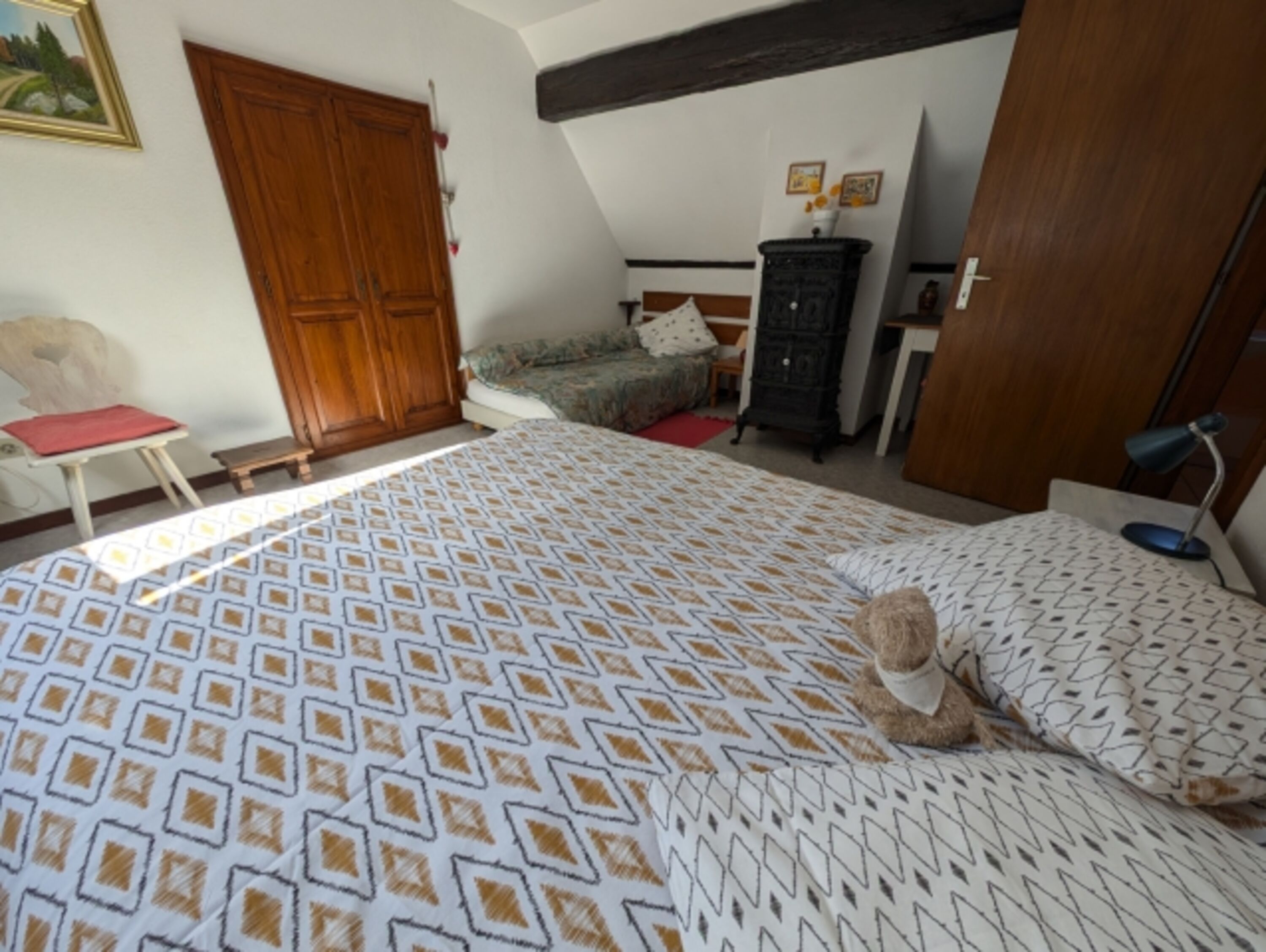 Schlafzimmer mit 3 Betten