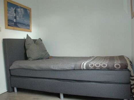 Schlafzimmer Erdgesoss 140x200 cm (Neu 2026 Boxspringbett