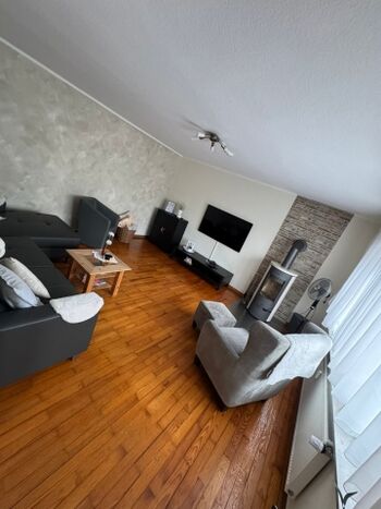 Wohnzimmer neu renoviert 2025