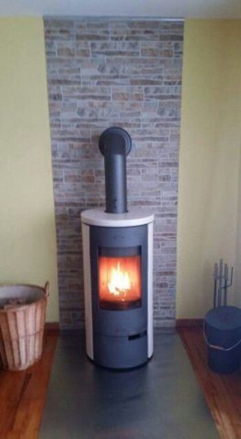 Kaminofen im Wohnzimmer