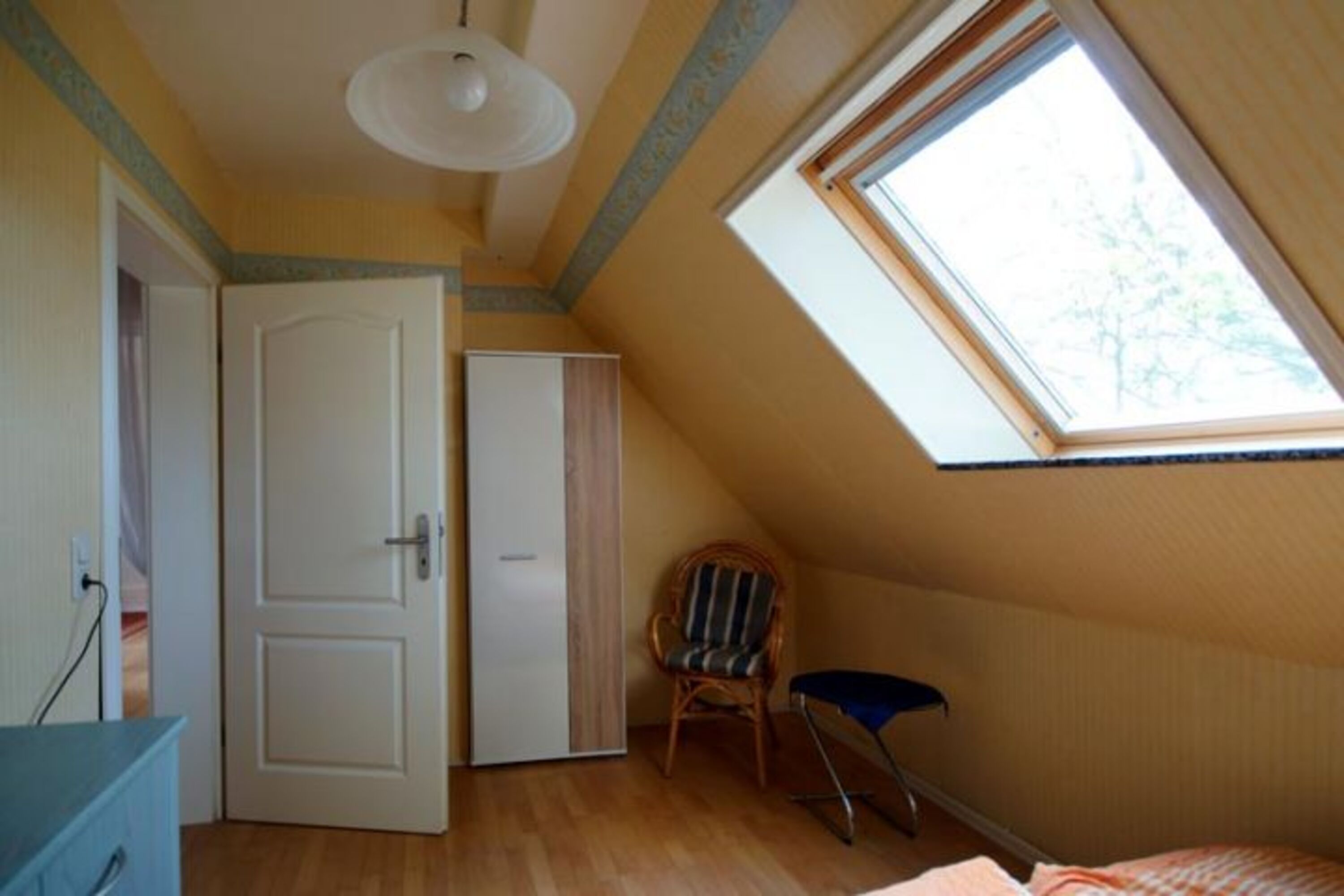 Schlafzimmer 1