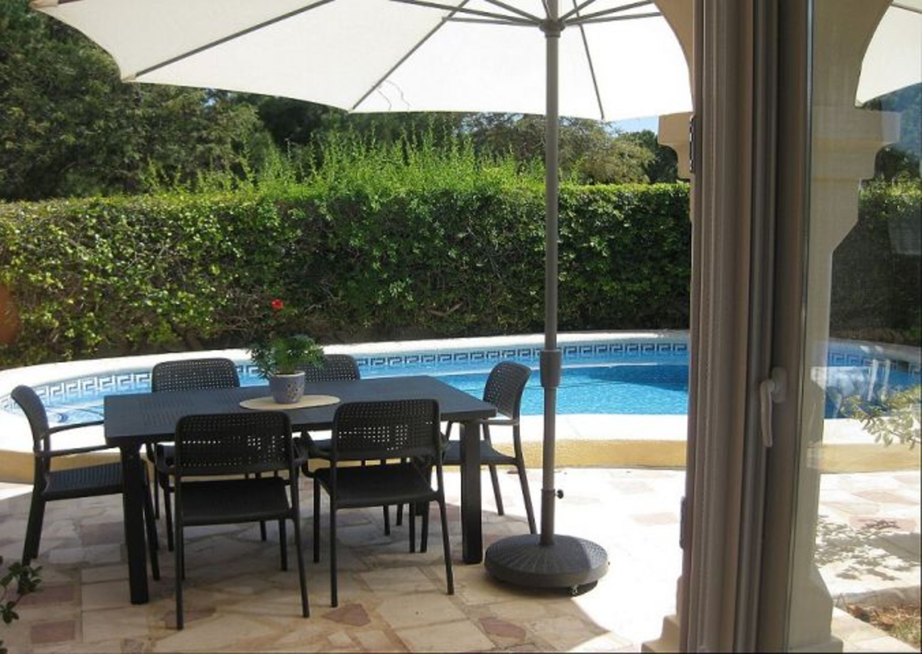 Terrasse am Pool