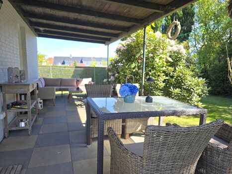 überdachte Terrasse