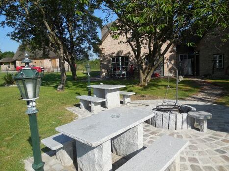 Garten mit Sitzplatz & Grillplatz 