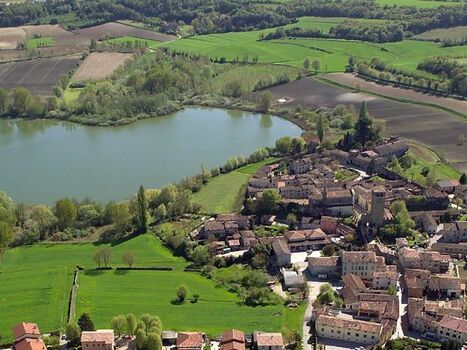 Bild vom Dorf "Castellaro Lagusello" 