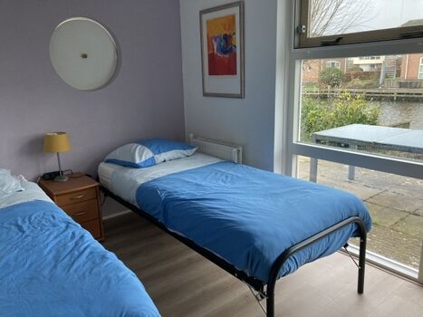 Schlafzimmer 3 am Wasserseite