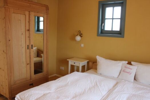 Schlafzimmer 1 (2 Betten)