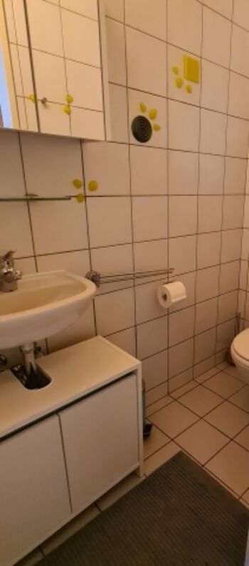 WC Schlafzimmer 2 mit Waschbecken