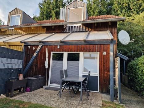 Terrasse - vollständig eingezäunter Garten