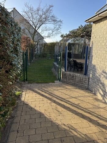 Ab Saison 2025 ist das Grundstück komplett eingezäunt 