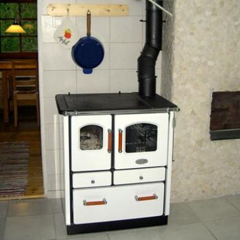 Holzofen in der Küche