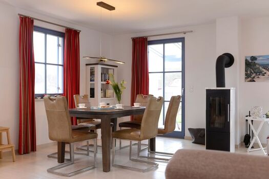 Ausziehbarer Esstisch für 6 Personen