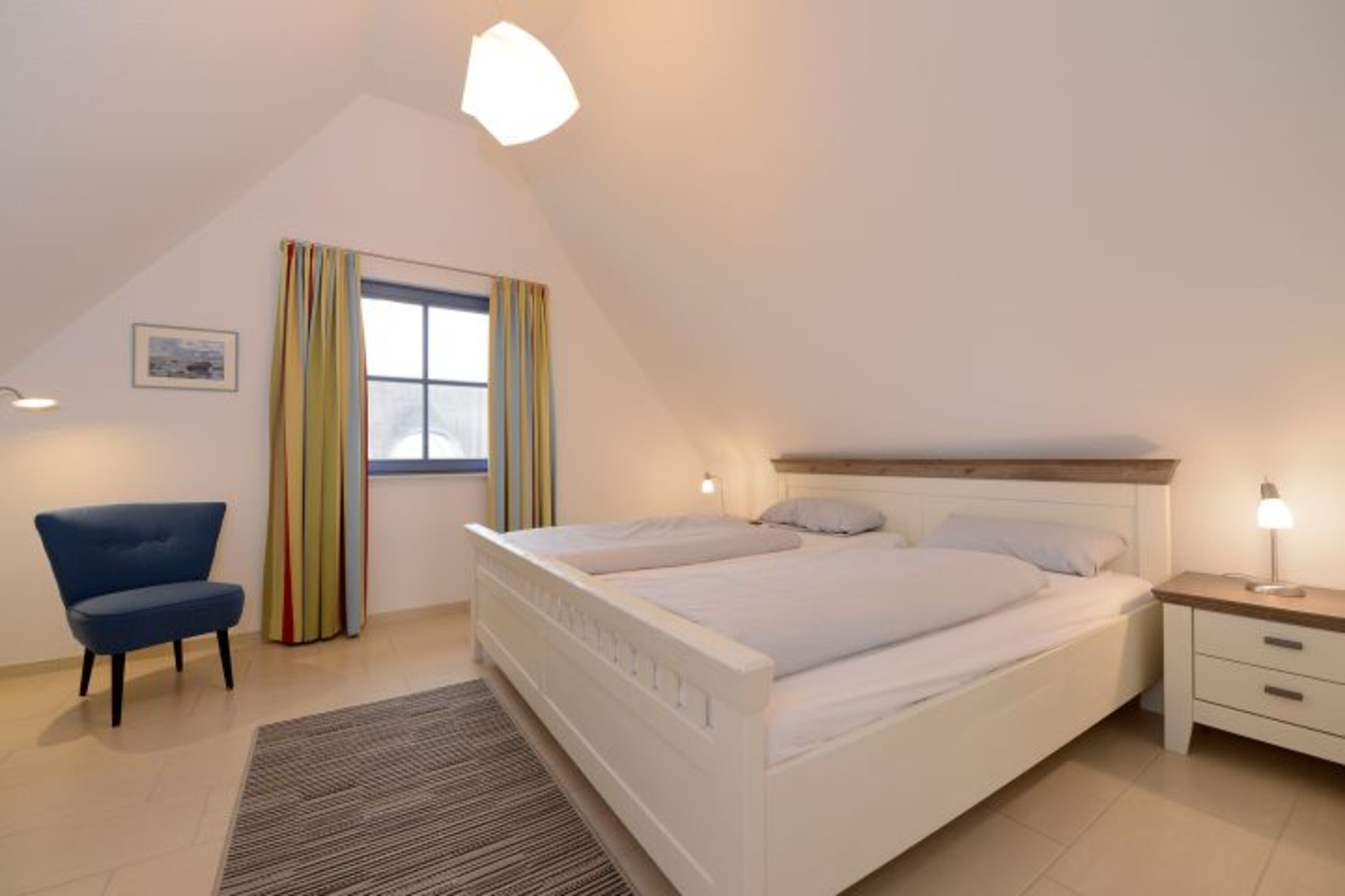 Schlafzimmer 1