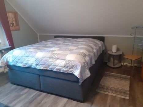 großes Schlafzimmer Boxspringbett