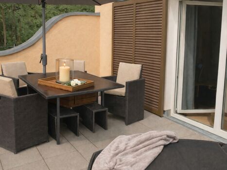 18 qm eingezäunte Terrasse