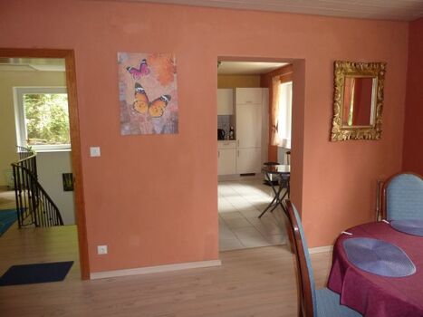 Blick in Küche und Flur