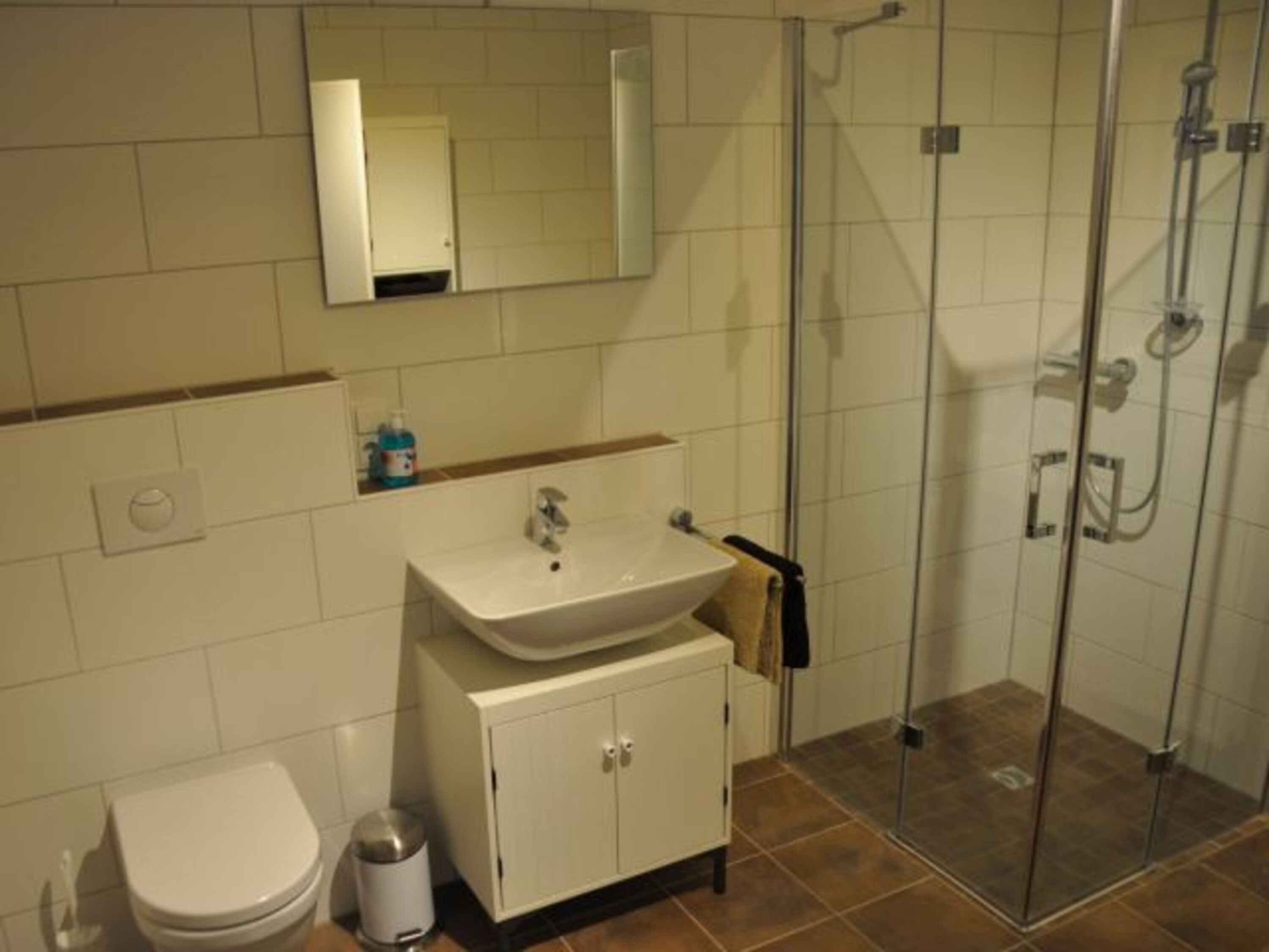 Bad mit Dusche 