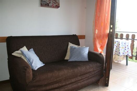 Wohnzimmer - gemütliche Coucjh