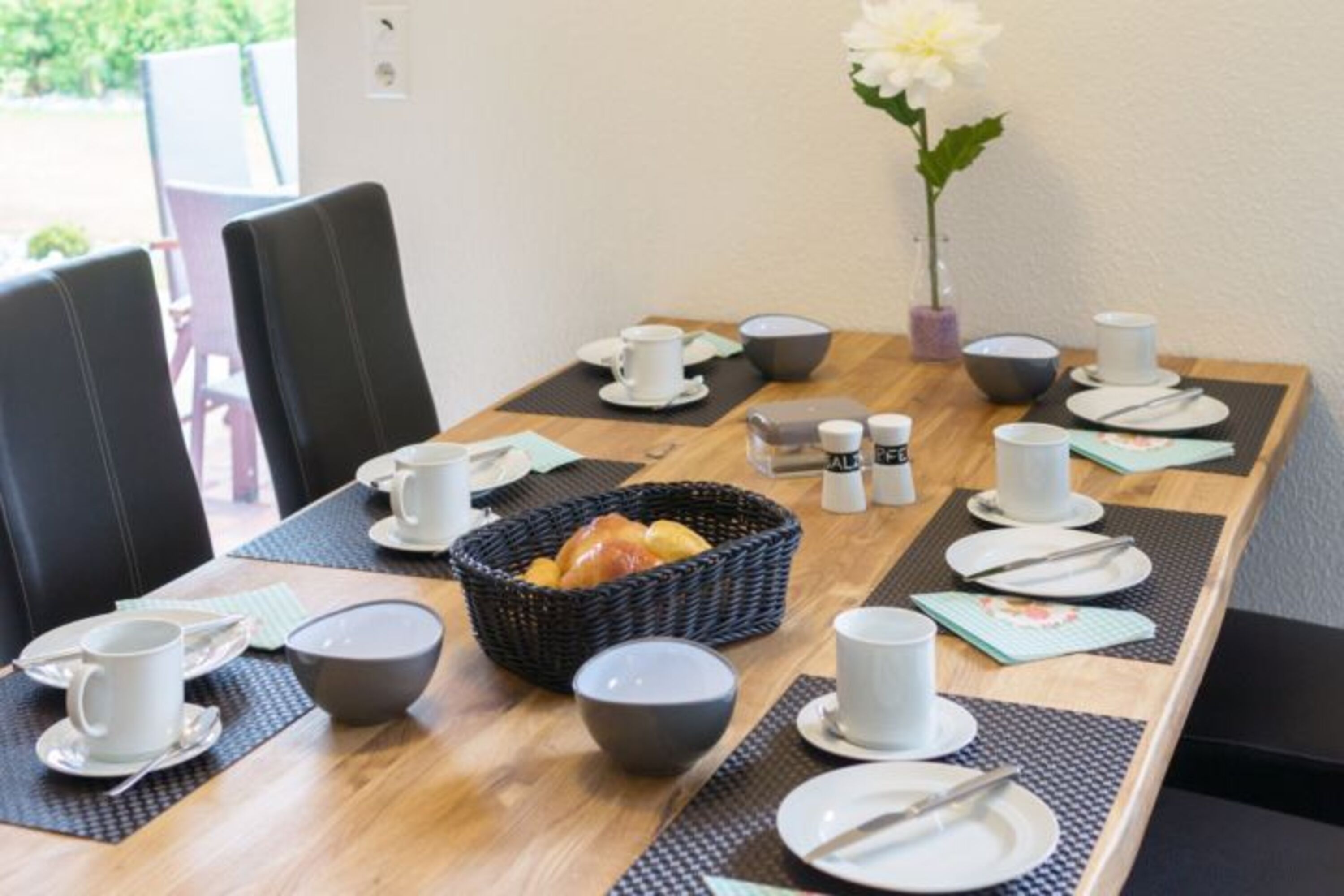 Gedeckter Tisch