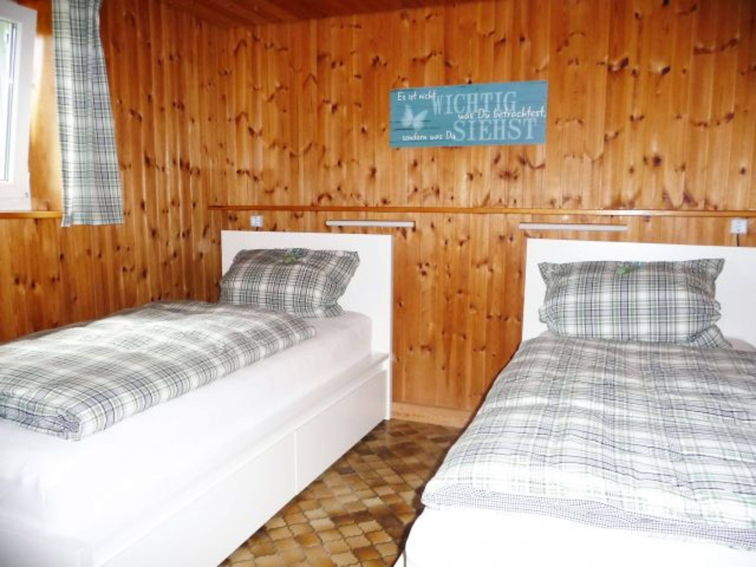 2. Schlafzimmer