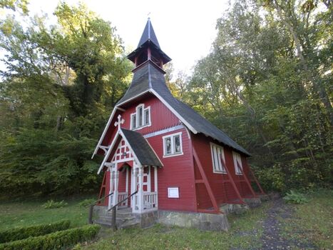 Die kleine Holzkapelle von Ralswiek.