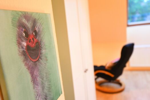 selbstgemalte Bilder der Vermieterin...