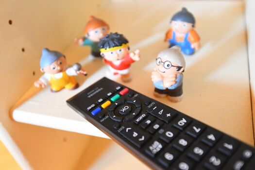 Fernseher mit Mainzelmännchen gibt es auch :-)