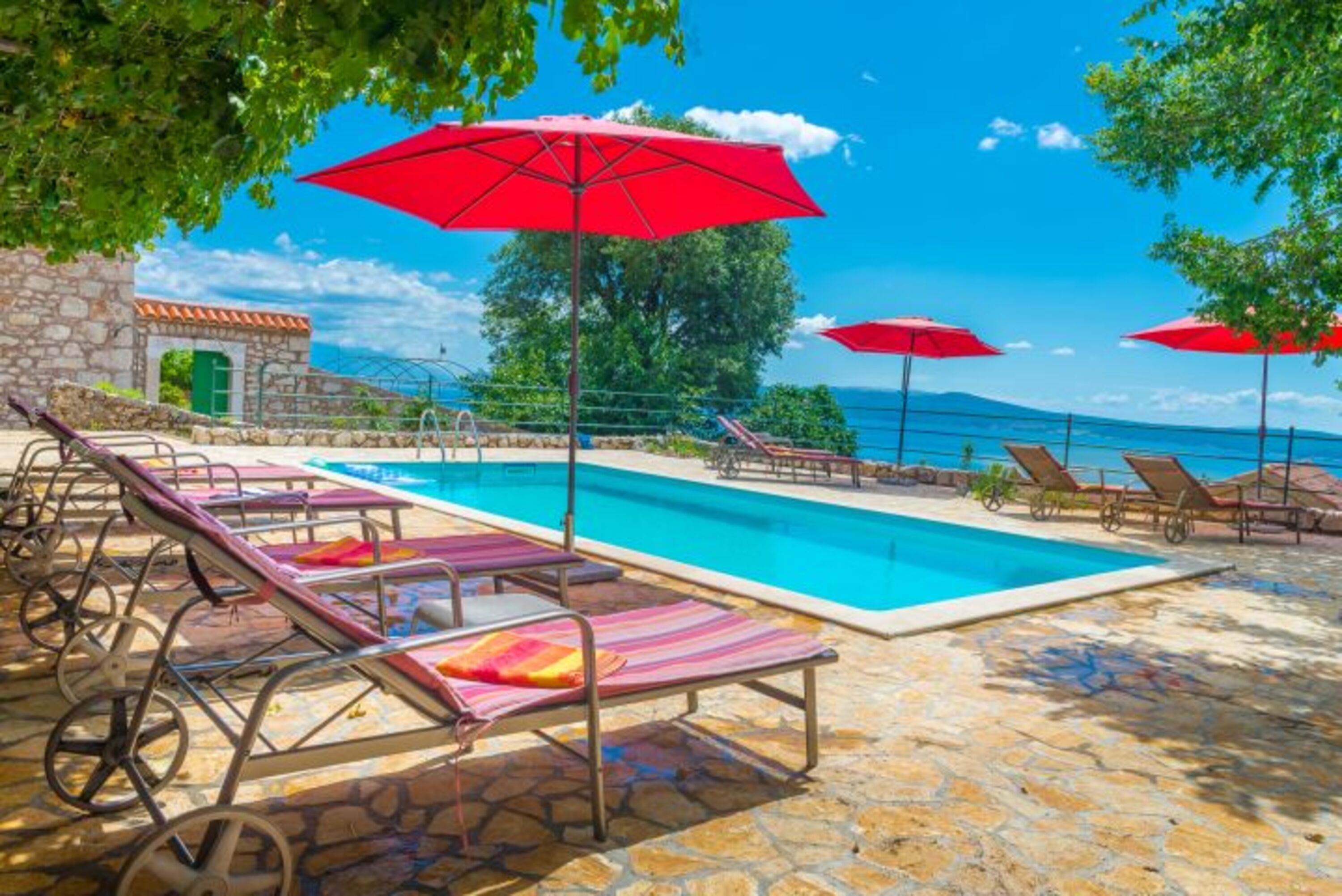Villa Vesna - Ferienhaus mit eigenem Pool 