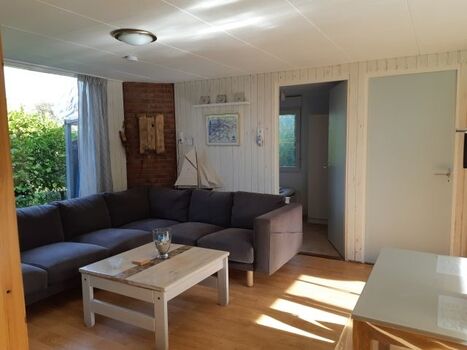 Wohnbereich mit neuer Sitzecke