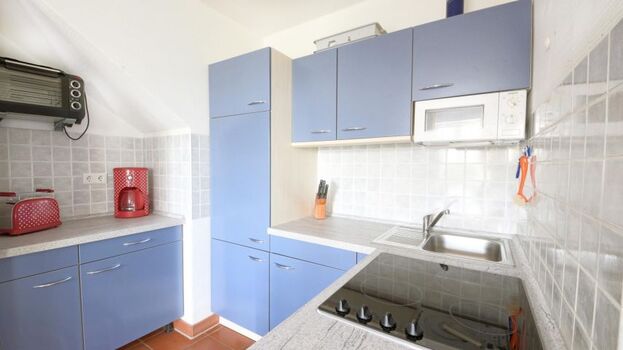 Fewo Inselschwalbe (D42): Ein Blick zu der Küche.