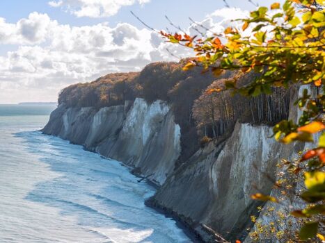 Der Herbst and der Kreideküste ist wunderschön.