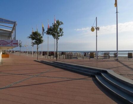 Promenade vor der Seebrücke mit Blick nach links