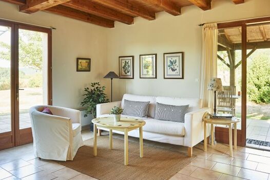 Whonzimmer  blick Terrasse no. 1 und no.2